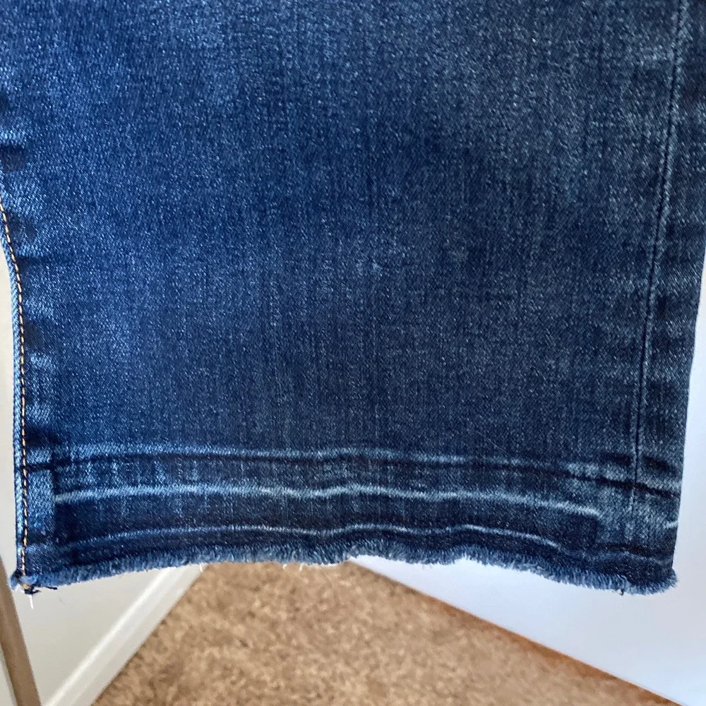 Veronica Beard Carolyn Baby Boot Jeans - Picture 5 of 11